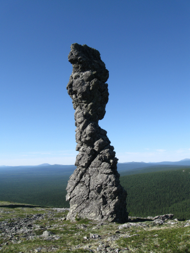 Каменные столбы на <br>плато Маньпупунер 